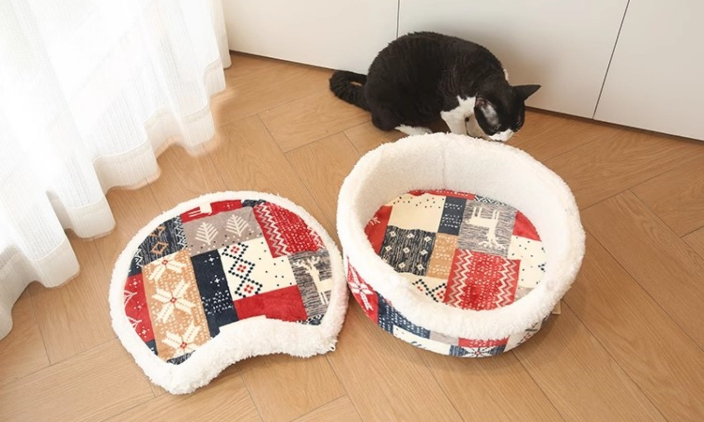 Dorayaki Enclosed Cat Bed: A Draft-Free Winter Cave Cats Instantly Trust