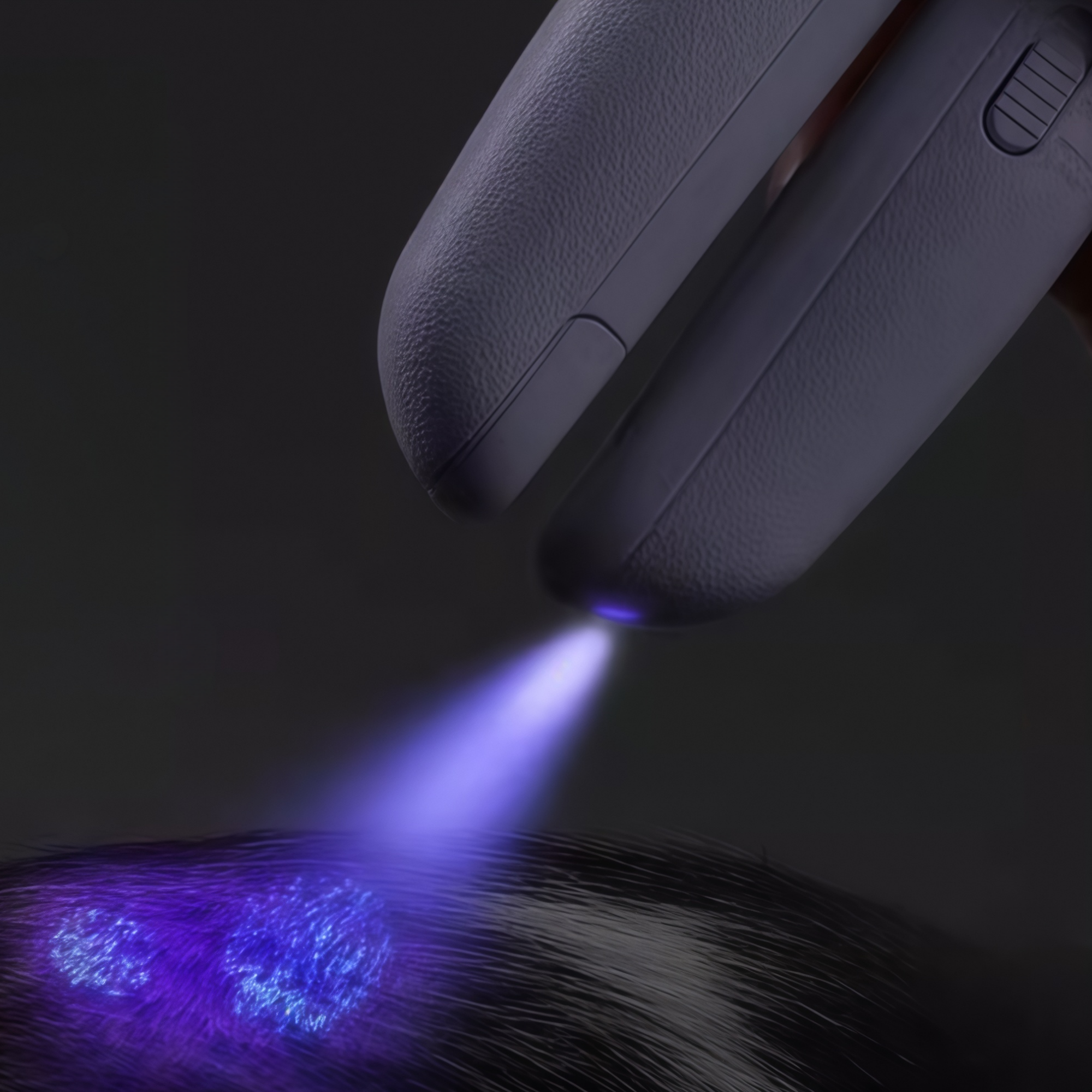 2-in-1 Pet Nail Clippers with LED & Wood’s UV